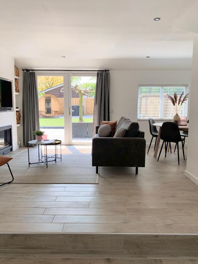 Liv Residence Holiday Home With Sauna & Fireplace 埃尔默洛 外观 照片