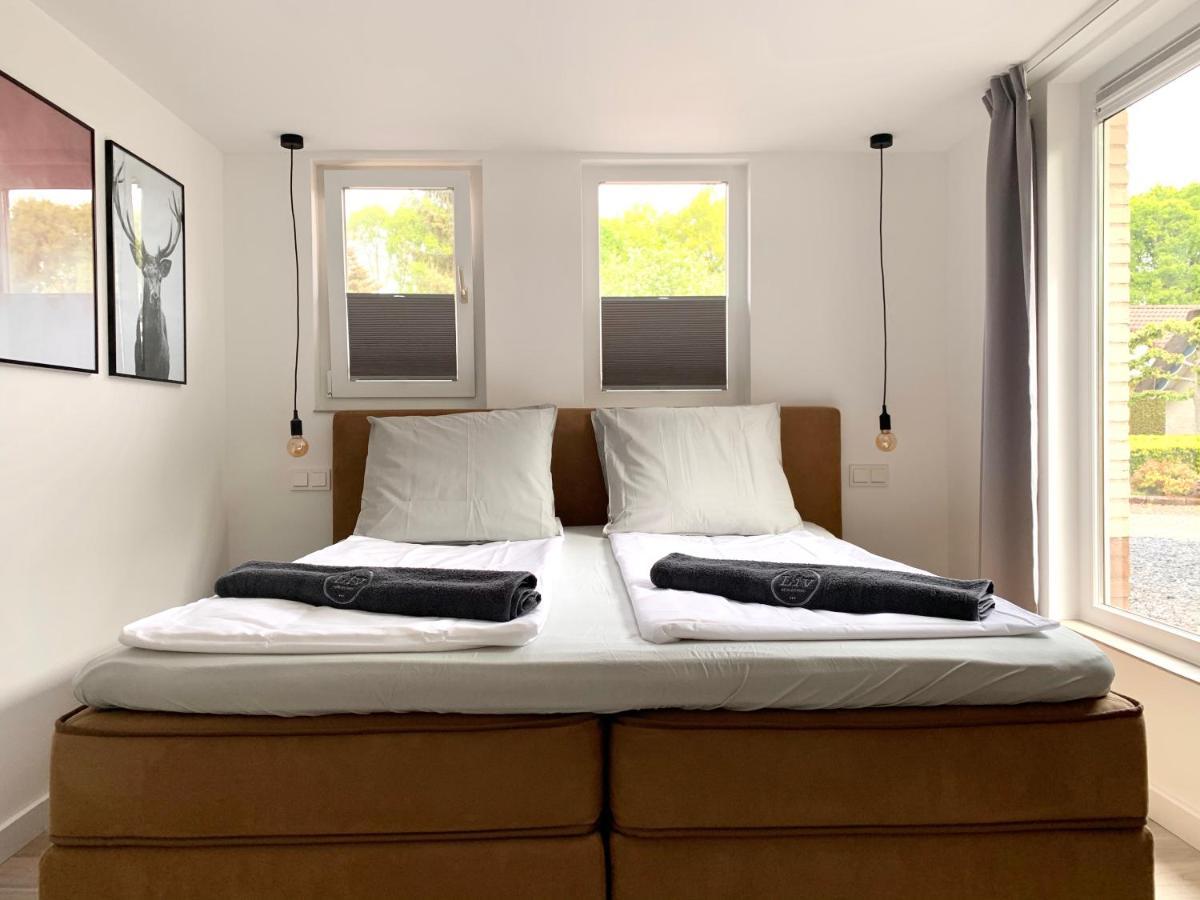 Liv Residence Holiday Home With Sauna & Fireplace 埃尔默洛 外观 照片